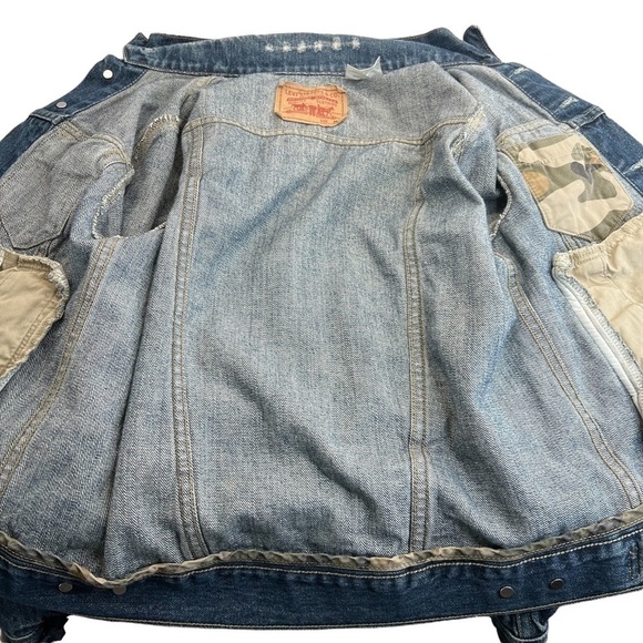 Levi Strauss Denim Jean Jacket - Picture 10 of 10